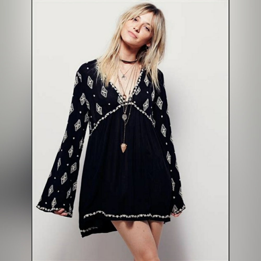 Free People Diamond // Long-sleeved // Embroidered // Tunic Top // Size Small